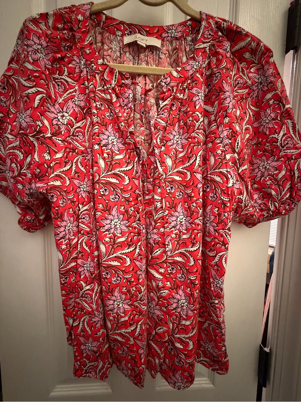 LOFT Red Floral Puff-Sleeve Blouse with Pink and Cream Motif